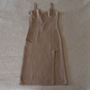 Willow & Wind Sleeveless Midi Dress in Taupe with Bustier Detail Medium